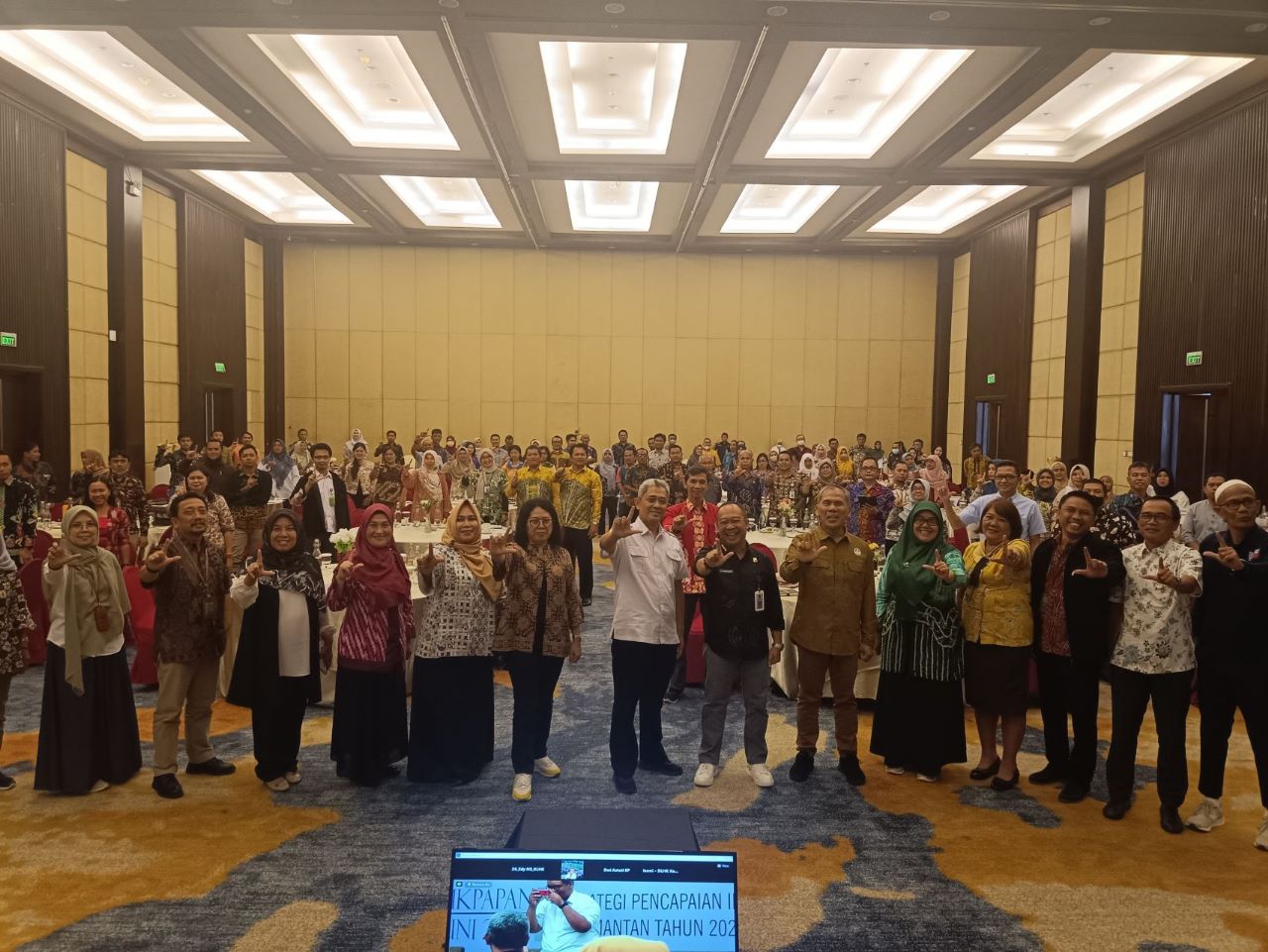 Artikel Berita Plt. Kepala Bappeda Kabupaten Landak ikuti Rakernis Pengendalian Pencemaran dan kerusakan Lingkungan Ekoregion Kalimantan di Balikpapan
